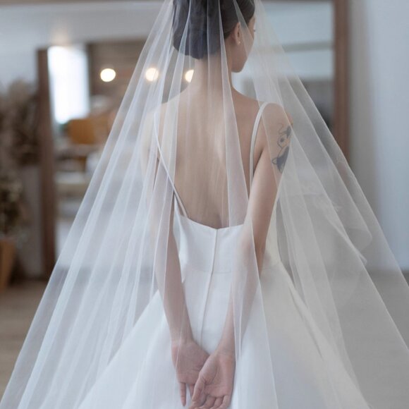 Brand new veil double layered with comb